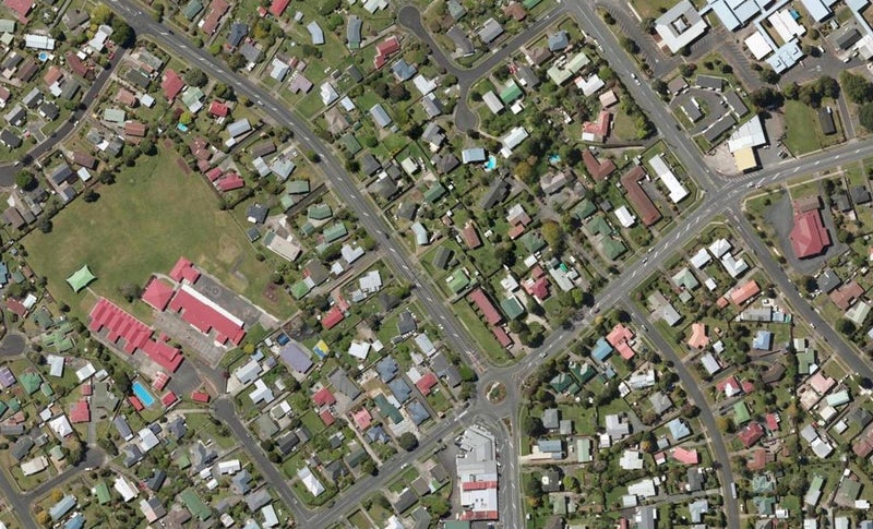 6 Paramount Parade, Tikipunga, Whangarei - Carousel 1