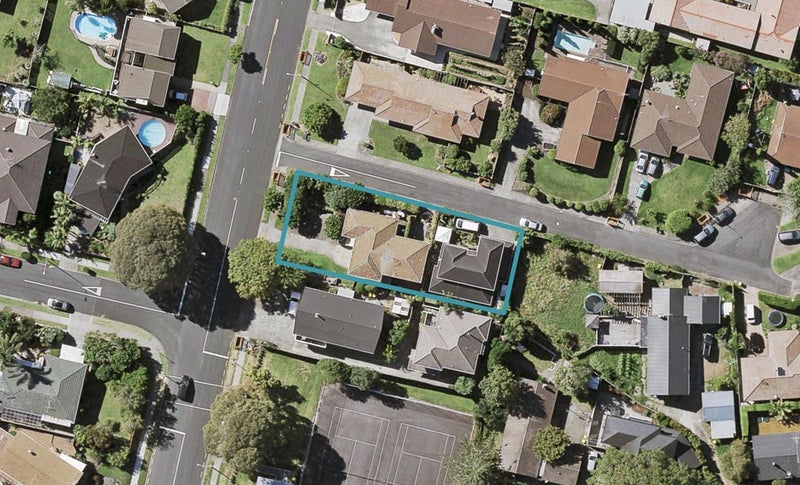 2/61 Glenmore Road, Sunnyhills, Auckland - Carousel 1