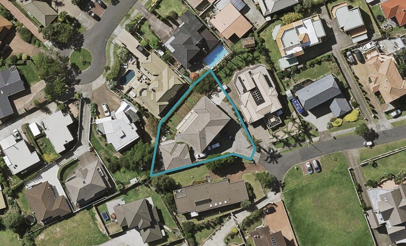 11 Rosewood Place, Goodwood Heights, Auckland - Carousel 1