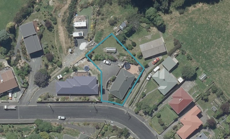 13 Truby King Crescent, Liberton, Dunedin - Carousel 1