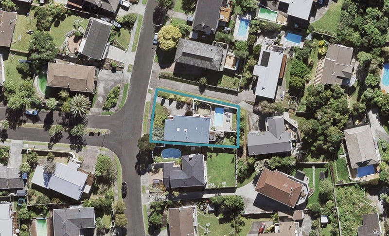 21 Chatswood Grove, Chatswood, Auckland - Carousel 1