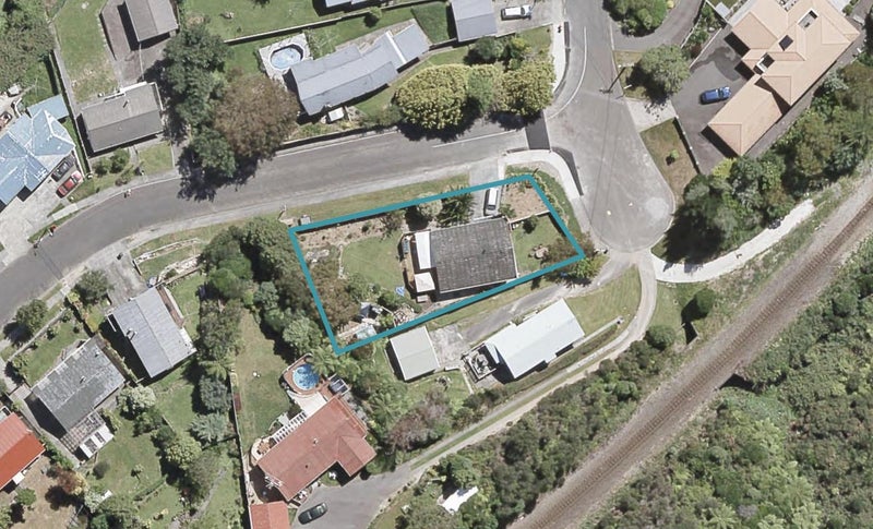 80 Cruickshank Road, Clouston Park, Upper Hutt - Carousel 1