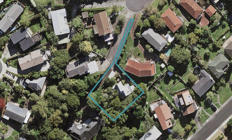 27 Welland Place, Hillcrest, Auckland - Carousel 1