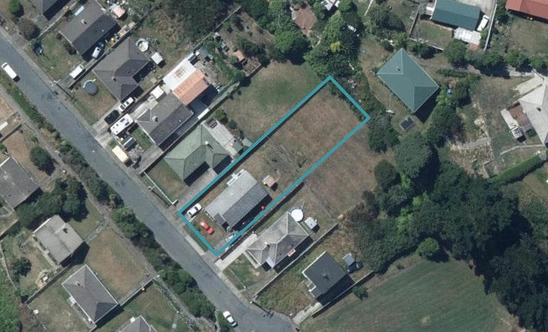 23 Thompson Grove, Ranui, Porirua - Carousel 1
