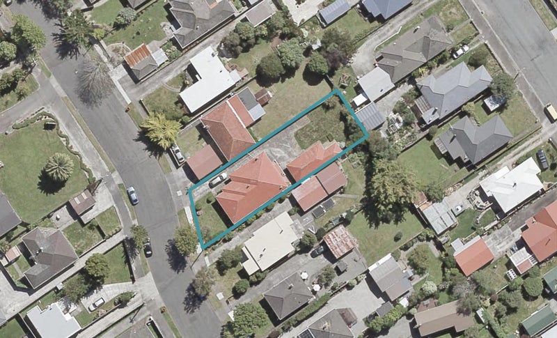 11 Bristol Street, Trentham, Upper Hutt - Carousel 1