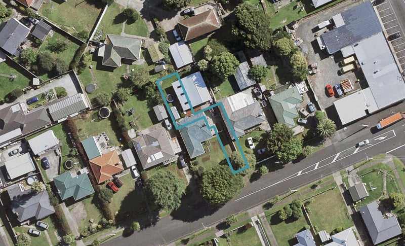 2/64 Puriri Road, Manurewa, Auckland - Carousel 1
