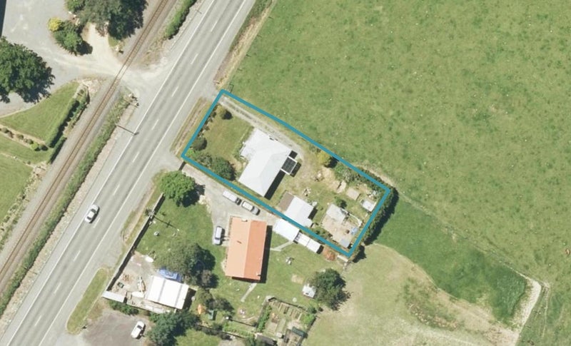 737 State Highway 1, Koromiko - Carousel 1