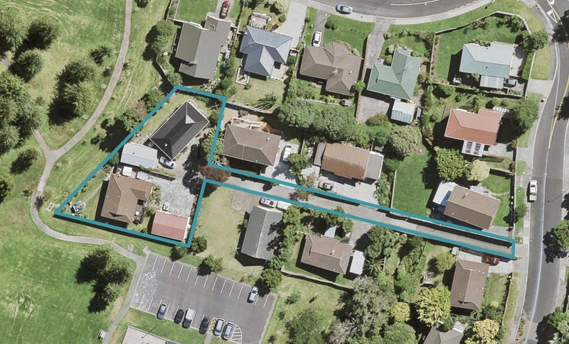 2/23 Capricorn Place, Glen Eden, Auckland - Carousel 1
