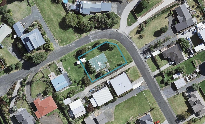 17 Keven Road, Pukekohe - Carousel 1