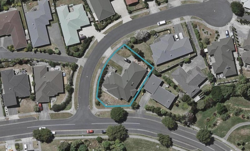 2 Cascade Way, Paraparaumu - Carousel 1