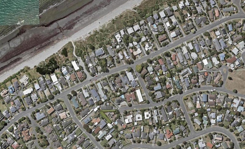 212 Manly Street, Paraparaumu Beach, Paraparaumu - Carousel 1