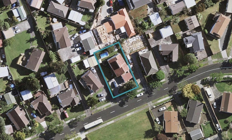 14 Banyan Drive, Totara Heights, Auckland - Carousel 1