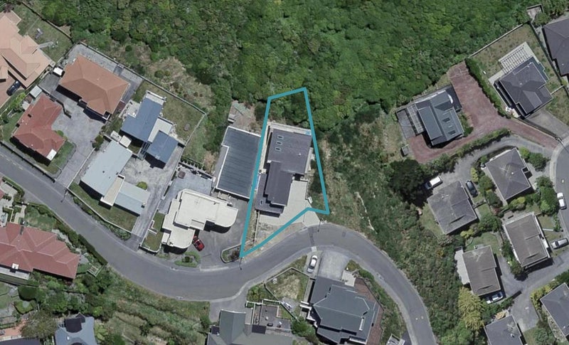 8 Imran Terrace, Khandallah, Wellington - Carousel 1