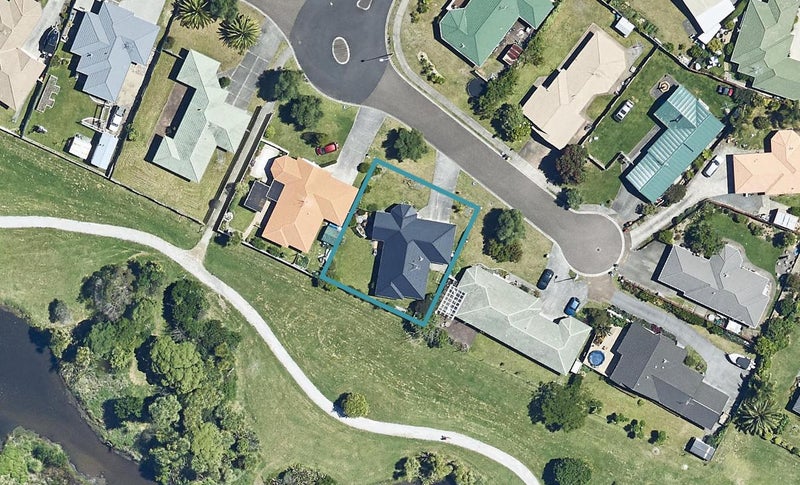 31 Larisa Grove, Papamoa Beach, Papamoa - Carousel 1