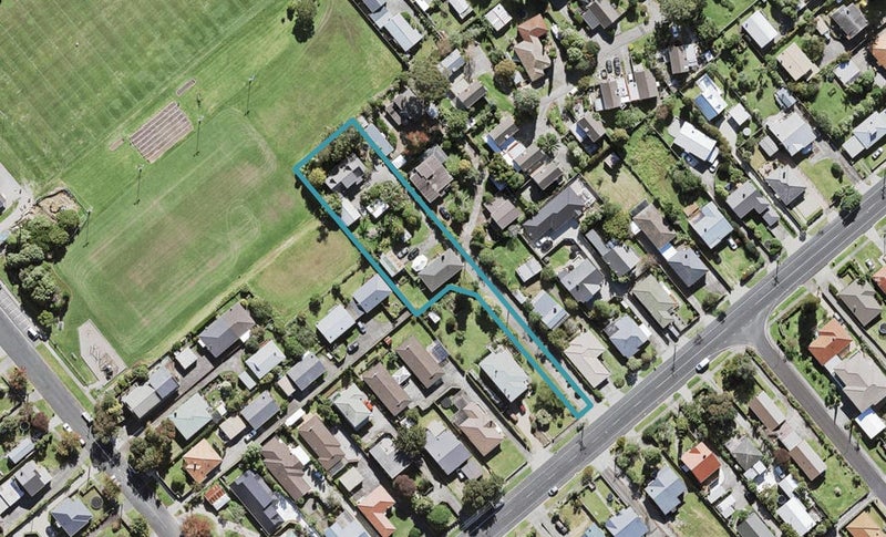 59 Hutchinson Avenue, New Lynn, Auckland - Carousel 1