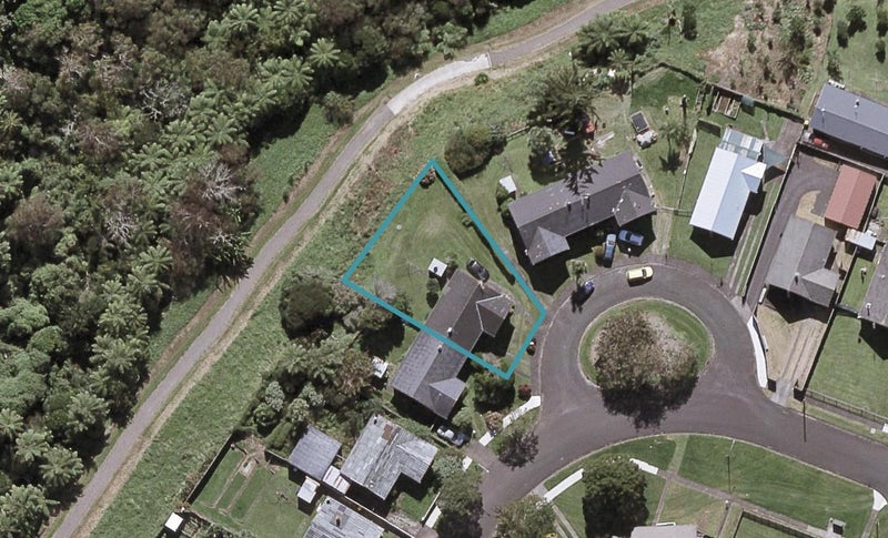 10 Grenville Street, Marfell, New Plymouth - Carousel 1