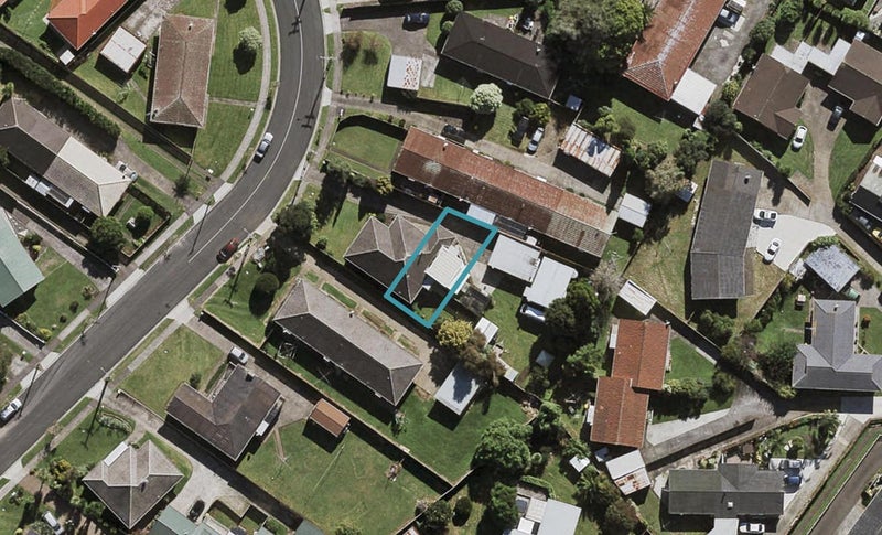 35C Buckingham Crescent, Manukau, Auckland - Carousel 1