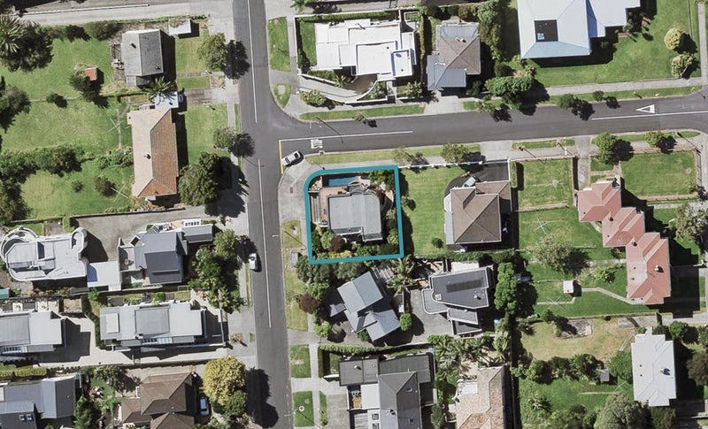 1 Hawaiki Street, Orakei, Auckland - Carousel 1