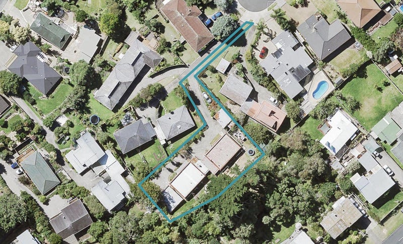 2/16 Hollyhock Place, Browns Bay, Auckland - Carousel 1