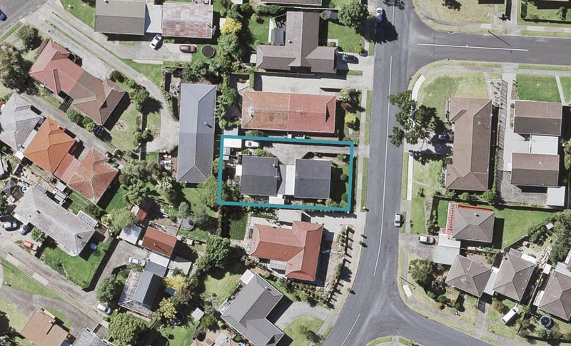 1/14 Cromdale Avenue, Highland Park, Auckland - Carousel 1
