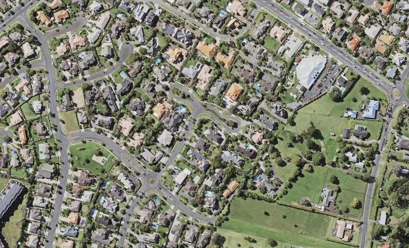 7 Del Mar Court, Shamrock Park, Auckland - Carousel 1