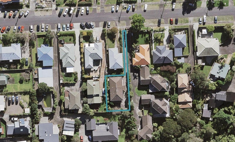 9A Waratah Street, Birkenhead, Auckland - Carousel 1