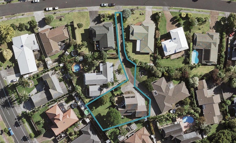 9 Kuripaka Crescent, The Gardens, Auckland - Carousel 1