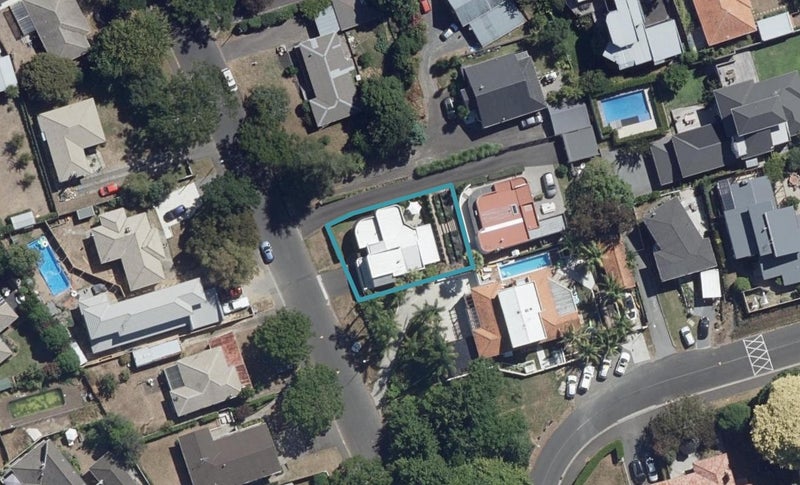 24A Banbury Crescent, Fairfield, Hamilton - Carousel 1