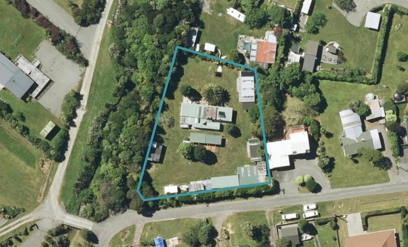 30 Phillips Road, Ngākuta Bay, Picton - Carousel 1