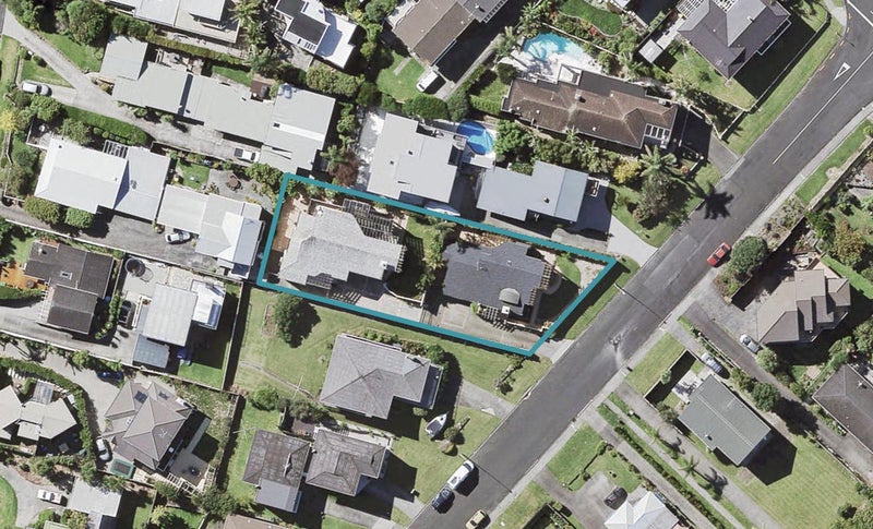 1/56 Seaview Road, Castor Bay, Auckland - Carousel 1