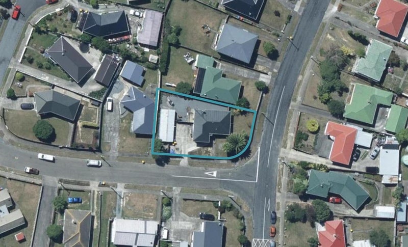 13 Falcon Street, Cannons Creek, Porirua - Carousel 1