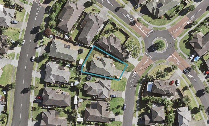 3 Ashkirk Place, Wattle Downs, Auckland - Carousel 1