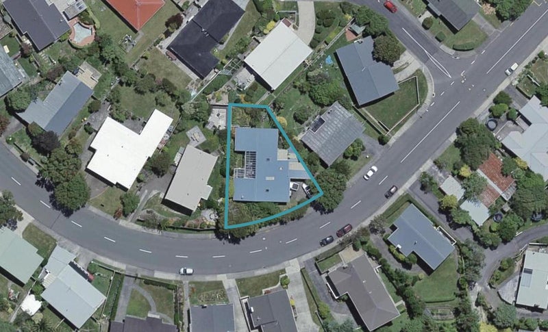 46 Churton Drive, Churton Park, Wellington - Carousel 1