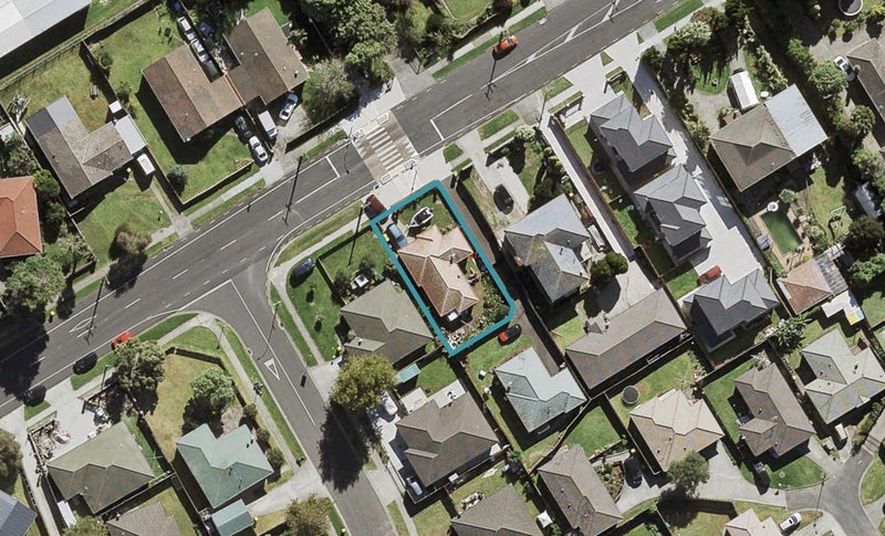 35 Wakefield Road, Favona, Auckland - Carousel 1
