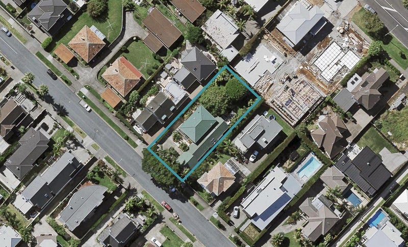 10 Rautara Street, Orakei, Auckland - Carousel 1