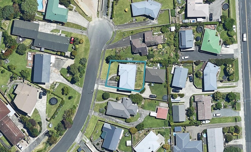 15A Highfield Crescent, Brookfield, Tauranga - Carousel 1