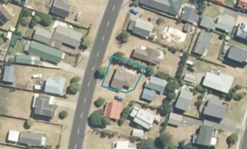 208A Rangi Avenue, Whangamatā - Carousel 1