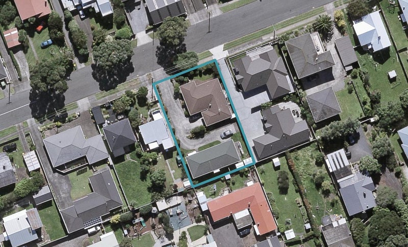 2/17 Whiteley Street, Moturoa, New Plymouth - Carousel 1
