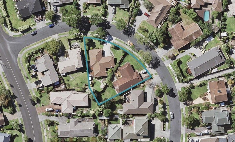 1/5 Fieldstone Court, Northpark, Auckland - Carousel 1