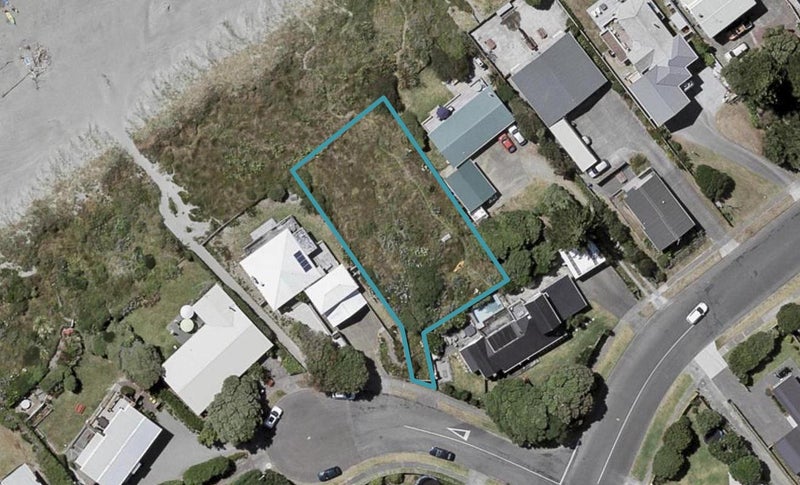 3 Stonewall Grove, Waikanae Beach, Waikanae - Carousel 1