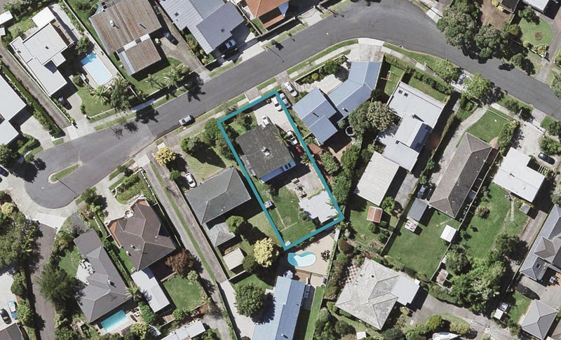 38 Riverlea Avenue, Pakuranga, Auckland - Carousel 1