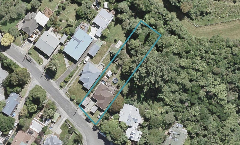 11 Hugh Duncan Street, Haywards, Lower Hutt - Carousel 1