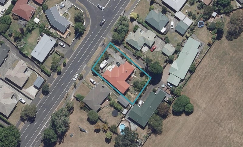 40 Masters Avenue, Hillcrest, Hamilton - Carousel 1