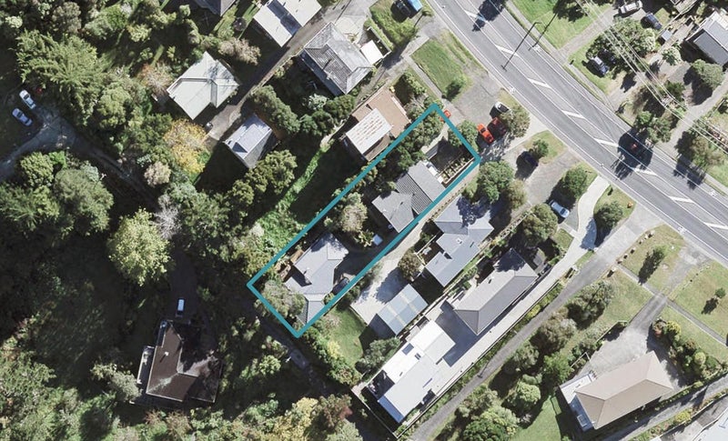 2//1014 East Coast Road, Fairview Heights, Auckland  - Carousel 1