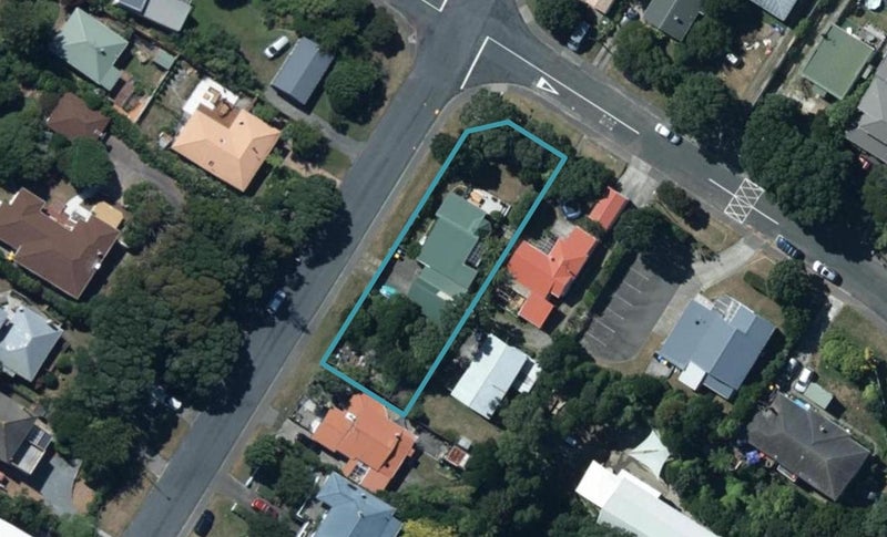 11 Wairaka Road, Pukerua Bay, Porirua - Carousel 1
