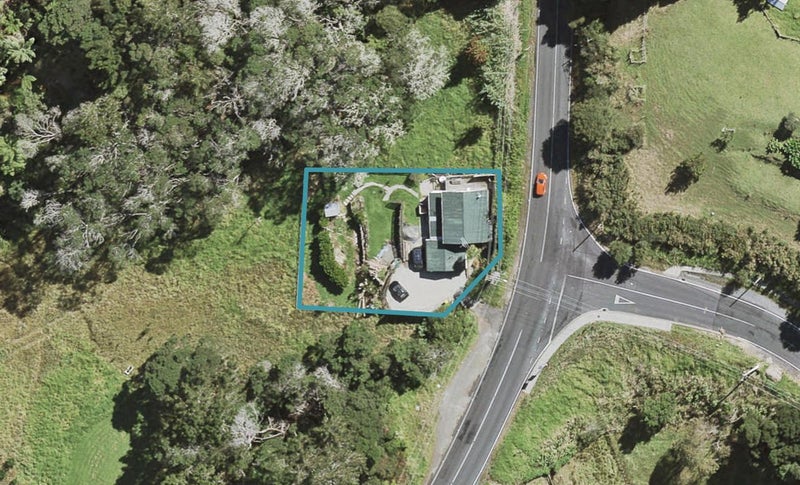 93 Candia Road, Henderson Valley, Auckland - Carousel 1