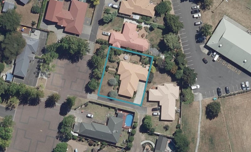 21 Halcione Close, Flagstaff, Hamilton - Carousel 1