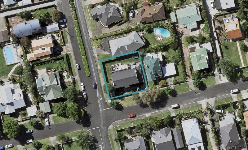 21 Beresford Street, Bayswater, Auckland - Carousel 1