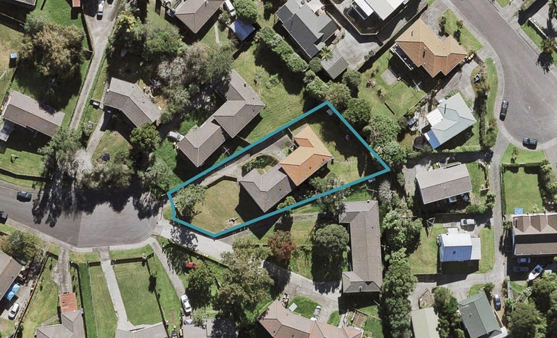 21 Hanui Place, Massey, Auckland - Carousel 1