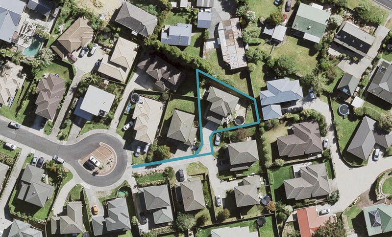 20 Vanhest Way, Ranui, Auckland - Carousel 1